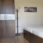 Ferano شقة نيسيبار